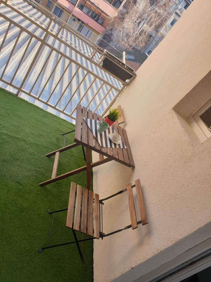 Studio Apartment "Savski Trg" Belgrado Exterior foto